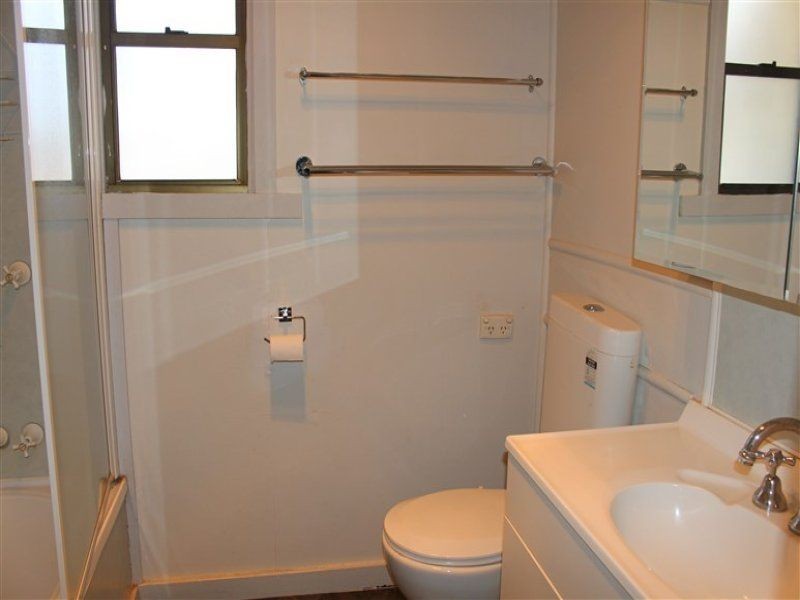 9 Atkins Street, Chinchilla QLD 4413