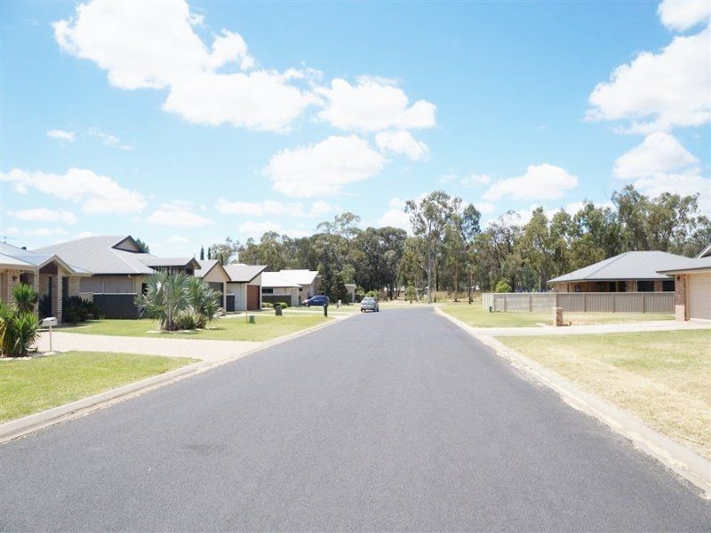 62 Sommerfeld Crescent, Chinchilla QLD 4413
