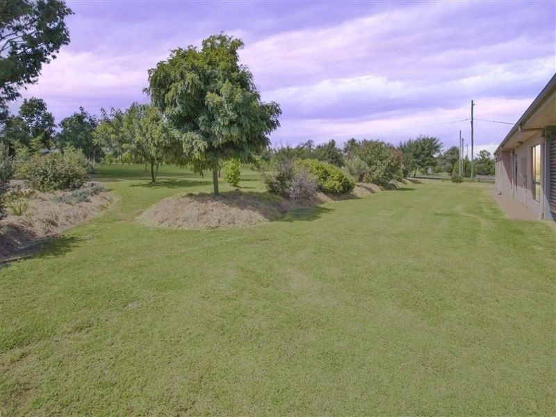 32 Oak Street, Chinchilla QLD 4413