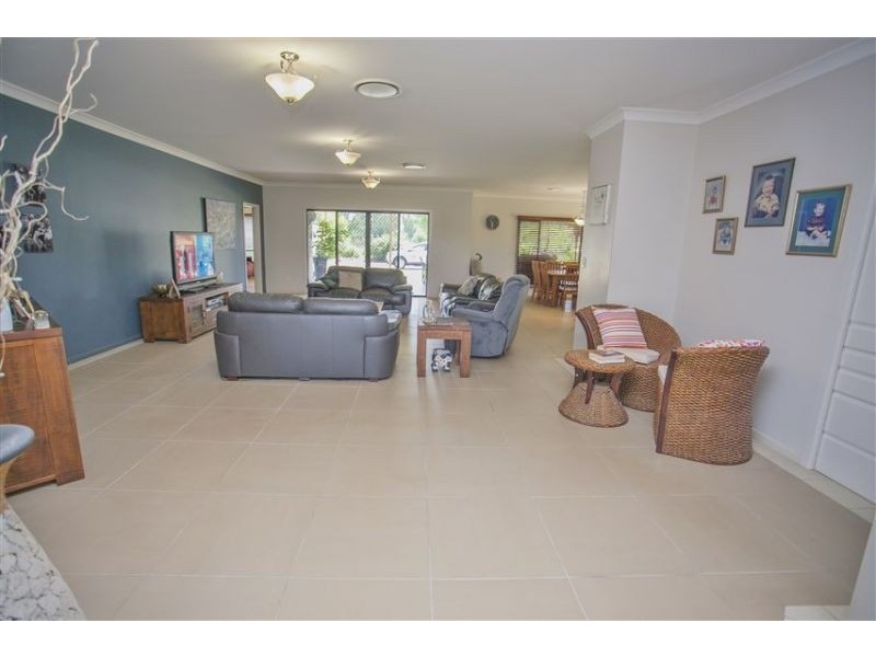 32 Oak Street, Chinchilla QLD 4413