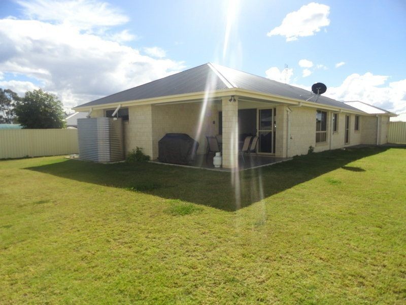 15  Luscombe Street, Chinchilla QLD 4413