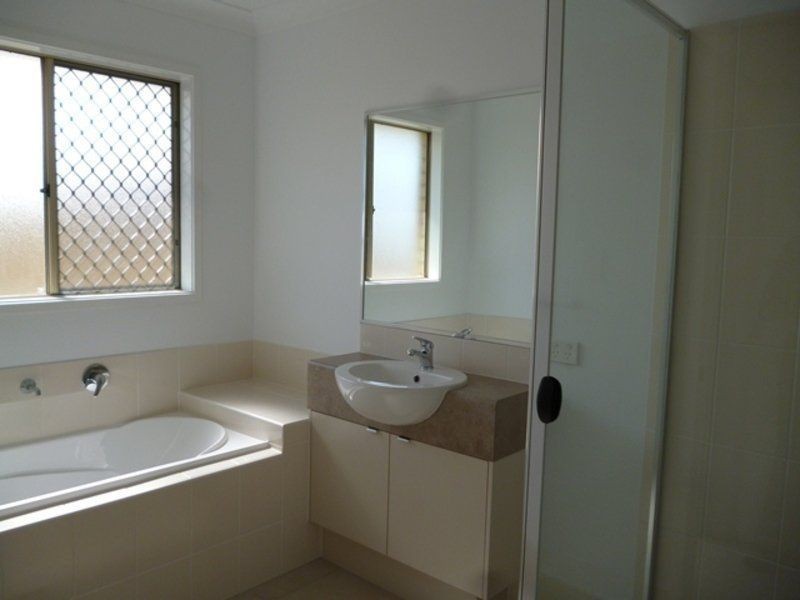 8  Bridgeman Parade, Chinchilla QLD 4413