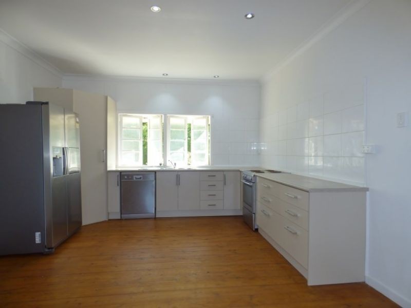 12 Middle Street, Chinchilla QLD 4413