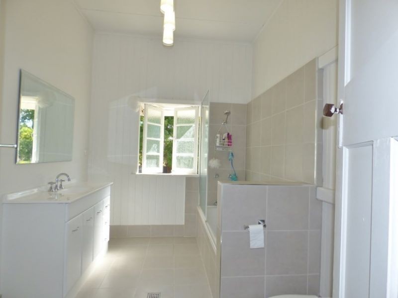 12 Middle Street, Chinchilla QLD 4413