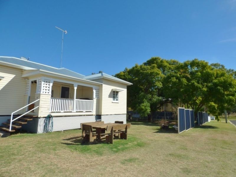 12 Middle Street, Chinchilla QLD 4413