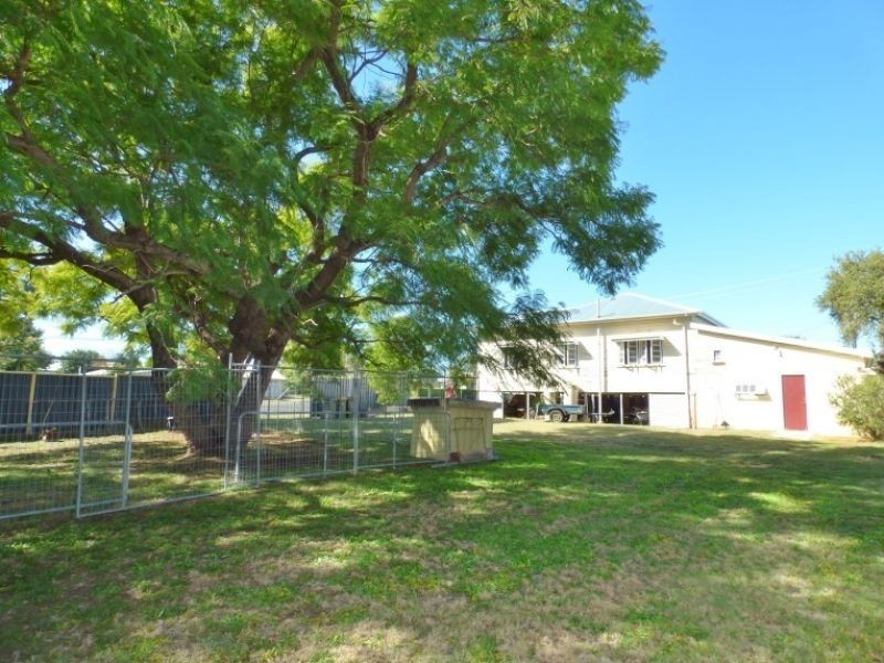 12 Middle Street, Chinchilla QLD 4413