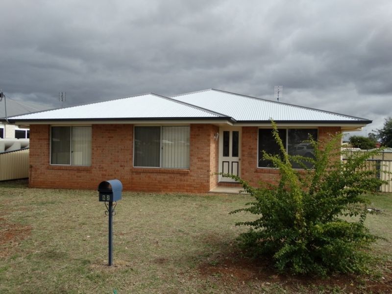 52 Windmill Road, Chinchilla QLD 4413