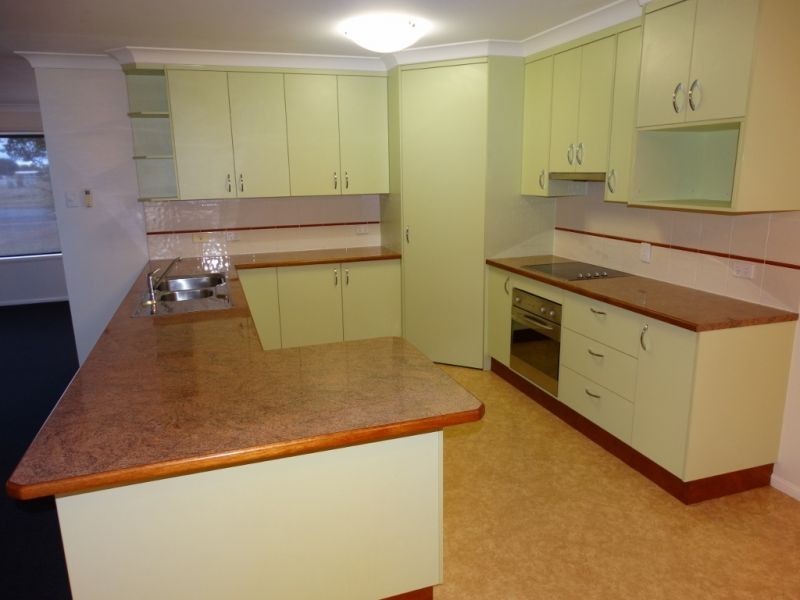 52 Windmill Road, Chinchilla QLD 4413