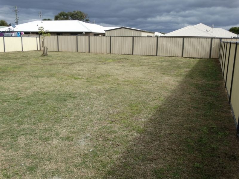 52 Windmill Road, Chinchilla QLD 4413