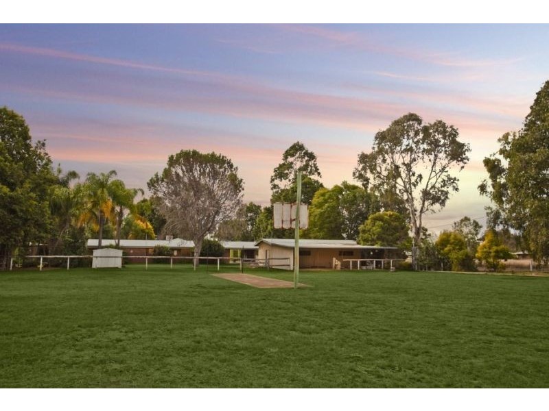 72 Oak Street, Chinchilla QLD 4413