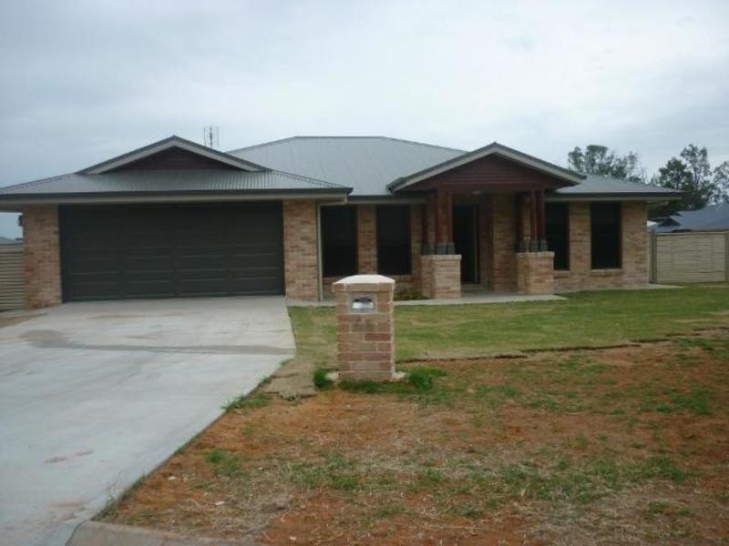 68 Sommerfeld Crescent, Chinchilla QLD 4413