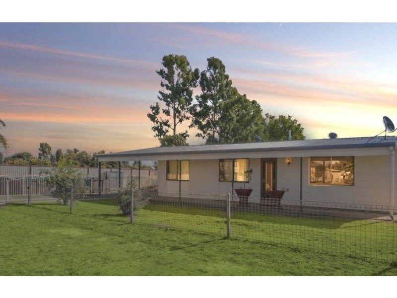 84E Boyd Street, Chinchilla QLD 4413