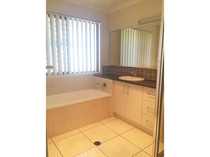 70 Mackie Street, Chinchilla QLD 4413