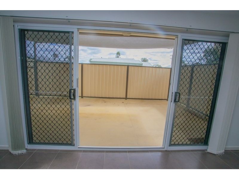 3, 4, 5 & 6/22 Pine Street, Miles QLD 4415