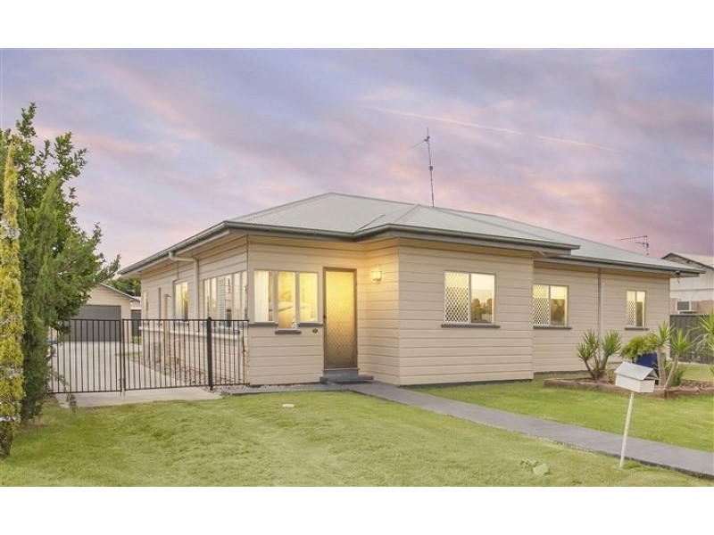 No.17 Wood Street, Chinchilla QLD 4413