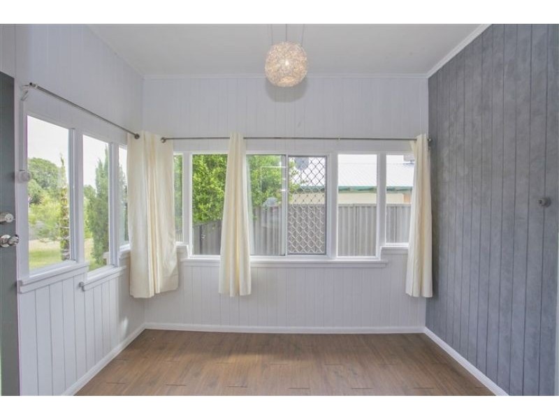 No.17 Wood Street, Chinchilla QLD 4413