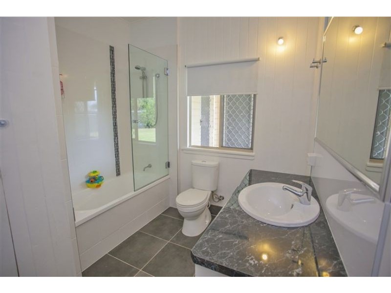 No.17 Wood Street, Chinchilla QLD 4413