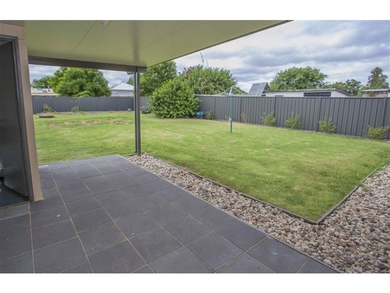 No.17 Wood Street, Chinchilla QLD 4413