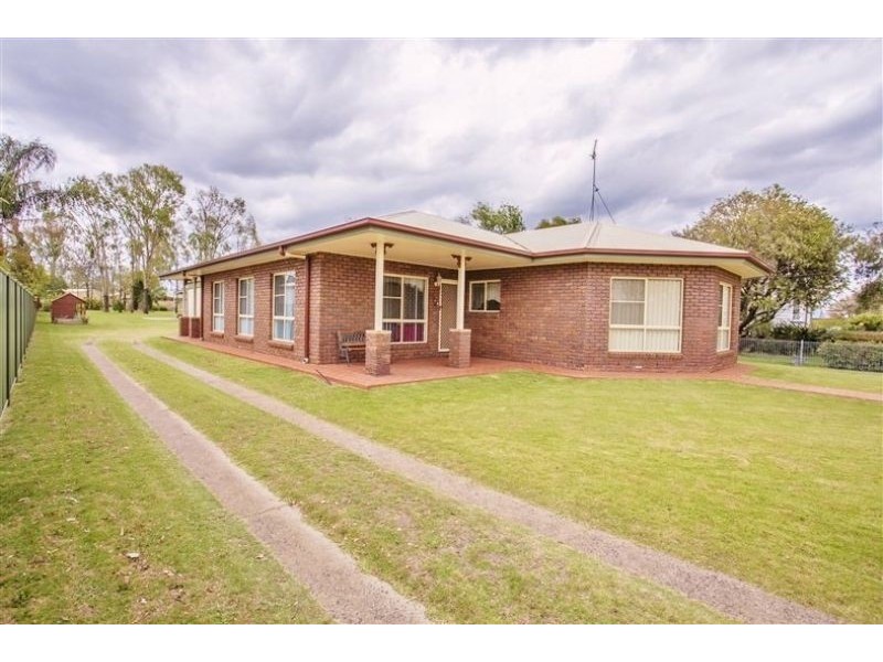 78 Hypatia Street, Chinchilla QLD 4413