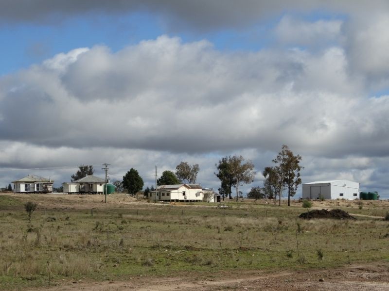 690 ACRES – 27486 Warrego Highway, Chinchilla QLD 4413