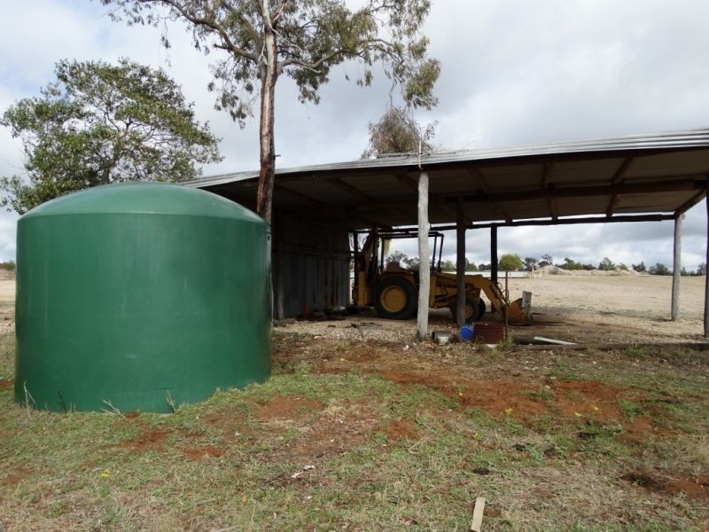 690 ACRES – 27486 Warrego Highway, Chinchilla QLD 4413