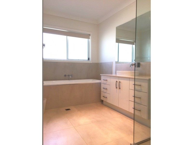 17 Parker Place, Chinchilla QLD 4413