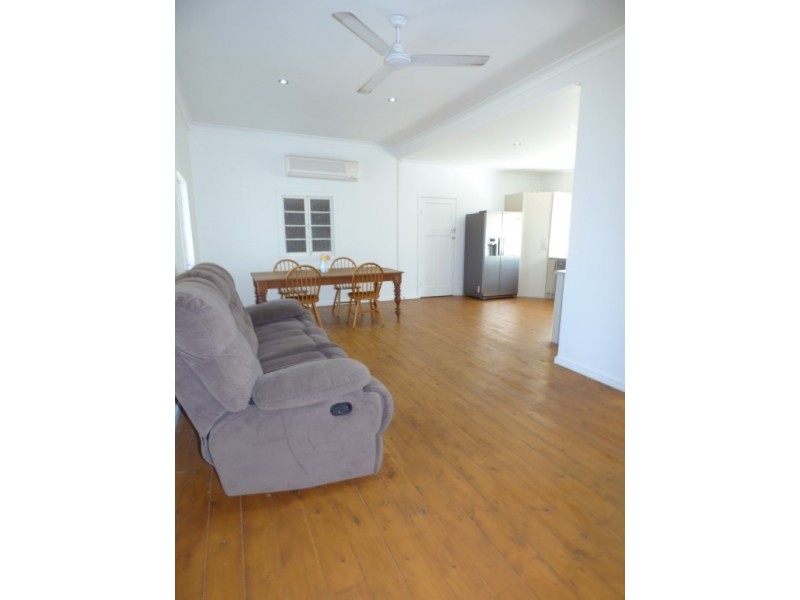 12  Middle Street, Chinchilla QLD 4413