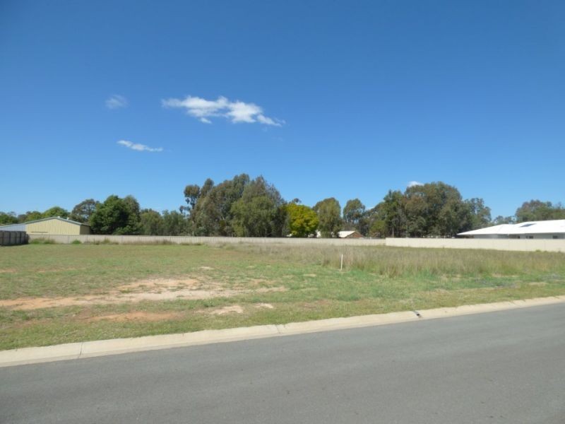 13 Parker Place, Chinchilla QLD 4413