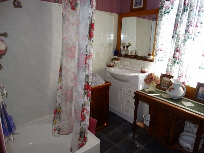 270 Tregathlyn Road, Tara QLD 4421