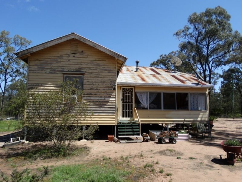 270 Tregathlyn Road, Tara QLD 4421