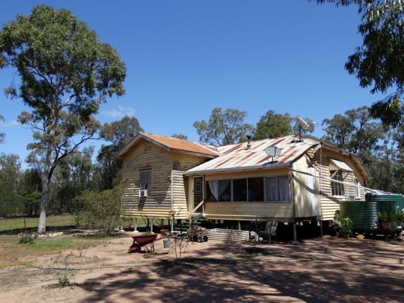 270 Tregathlyn Road, Tara QLD 4421