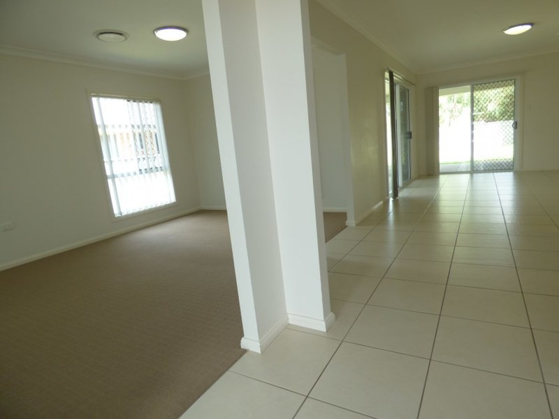 11 Sommerfeld Crs, Chinchilla QLD 4413