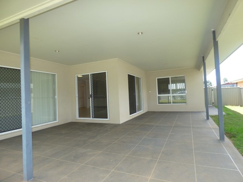 11 Sommerfeld Crs, Chinchilla QLD 4413