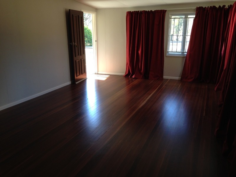 42 Oak Street, Chinchilla QLD 4413