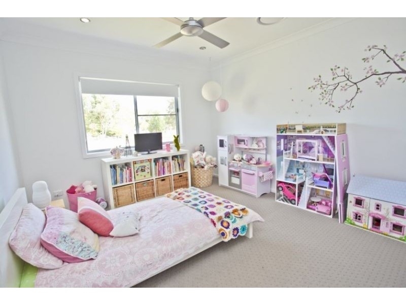 1,579m2 Hideaway in Sommerfeld Crescent, Chinchilla QLD 4413