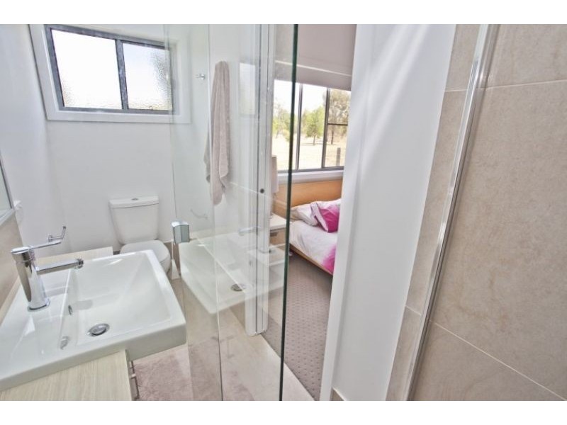 1,579m2 Hideaway in Sommerfeld Crescent, Chinchilla QLD 4413