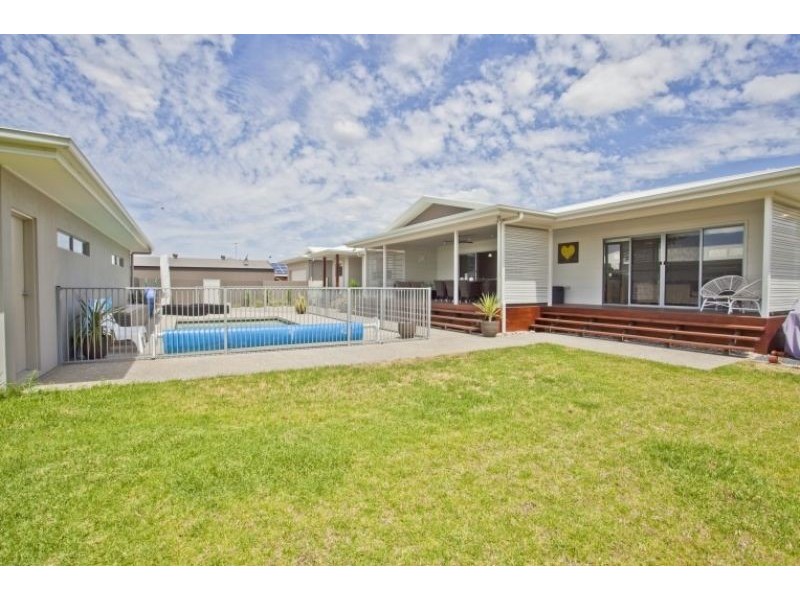 1,579m2 Hideaway in Sommerfeld Crescent, Chinchilla QLD 4413