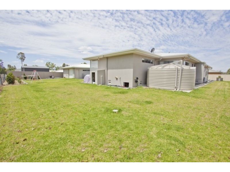 1,579m2 Hideaway in Sommerfeld Crescent, Chinchilla QLD 4413