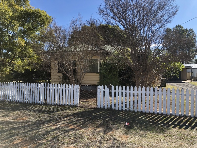 27 Wambo Street, Chinchilla QLD 4413