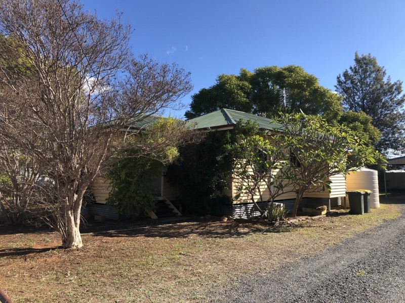 27 Wambo Street, Chinchilla QLD 4413