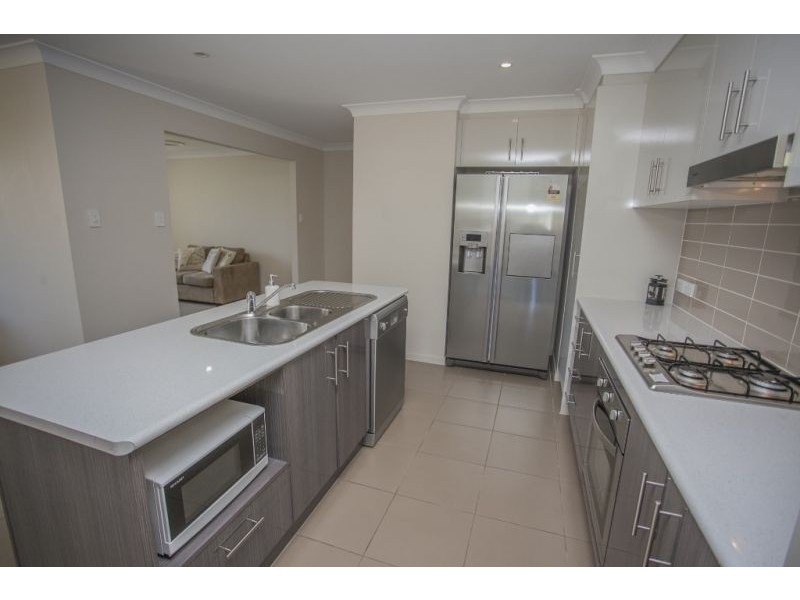 64 Mackie Street, Chinchilla QLD 4413