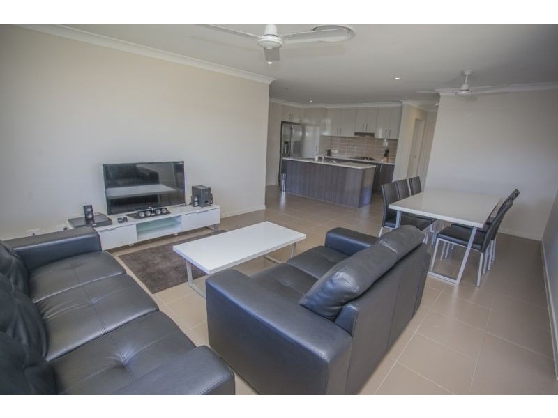 64 Mackie Street, Chinchilla QLD 4413