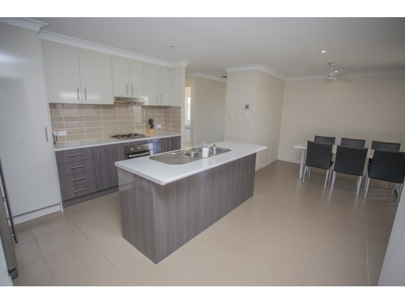 64 Mackie Street, Chinchilla QLD 4413