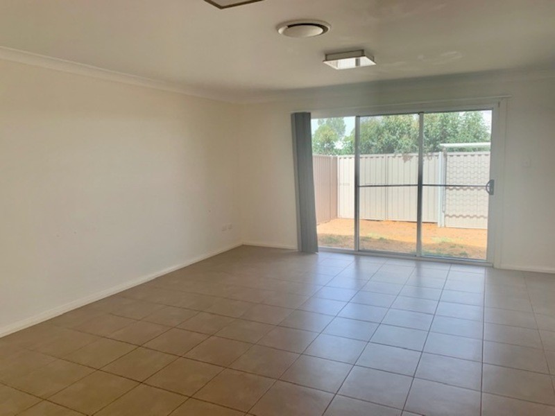 2/2 Moore Court, Chinchilla QLD 4413