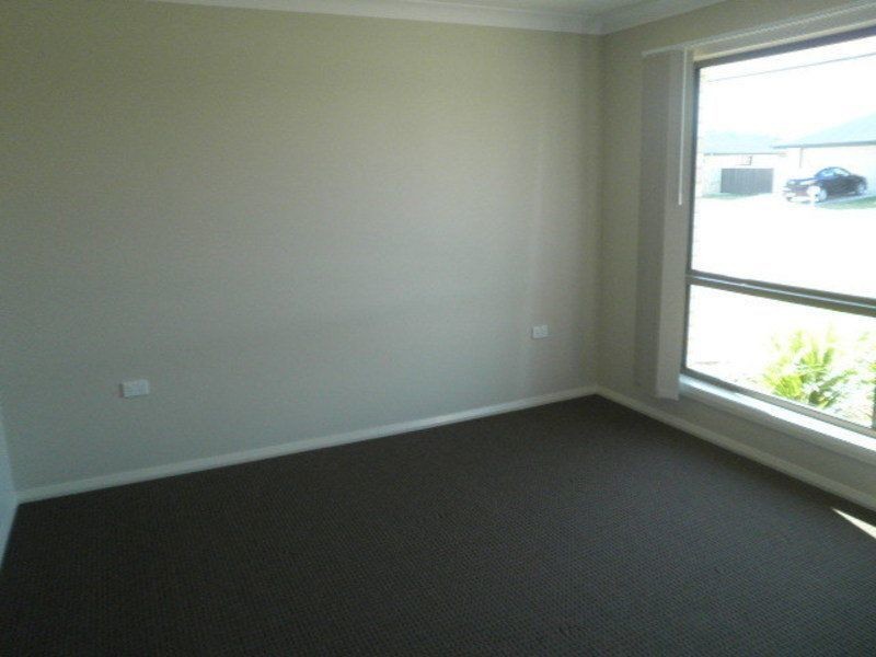 8 Gower Street, Chinchilla QLD 4413