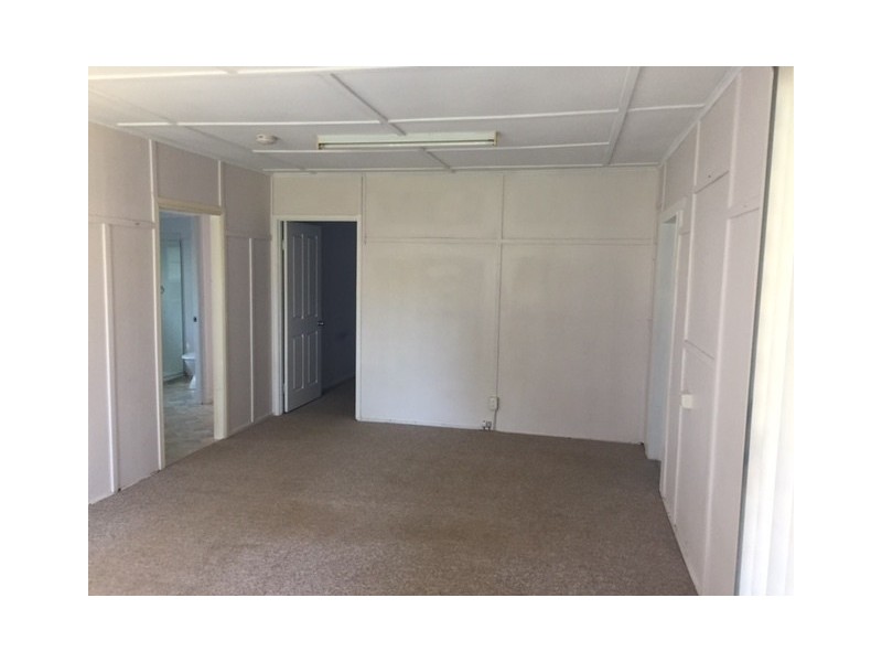 10 Helena Street, Chinchilla QLD 4413