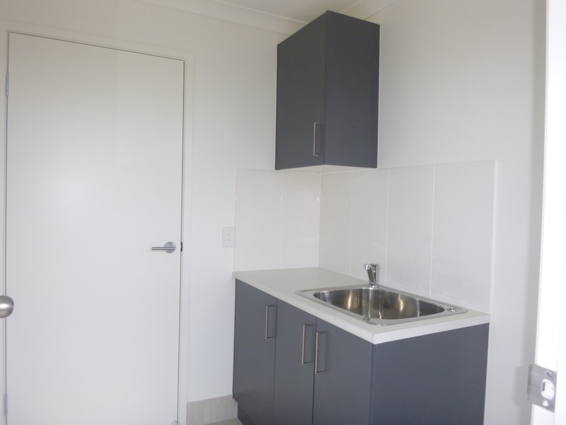 2/28 Evans St, Chinchilla QLD 4413