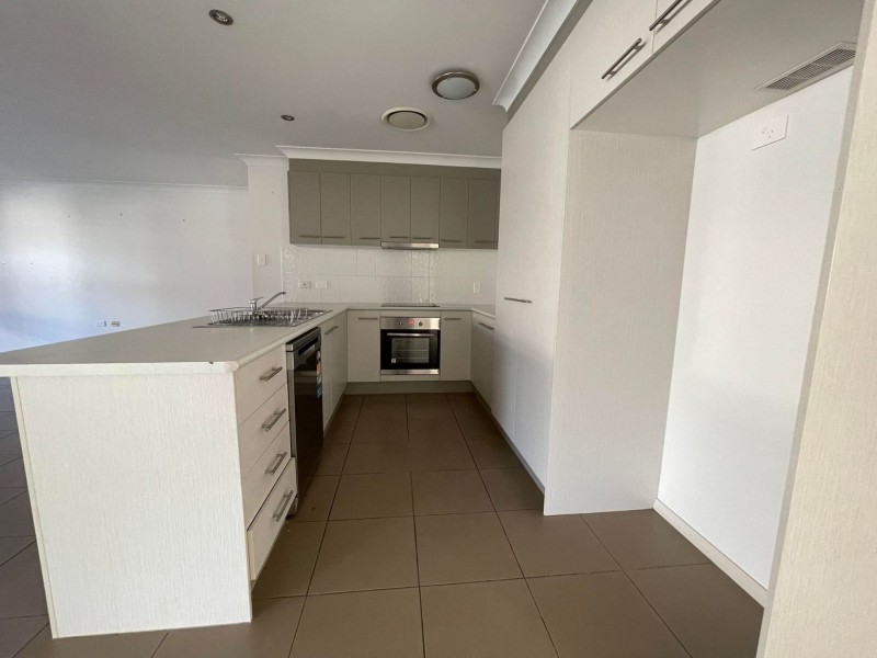 45 Sheridan Street, Chinchilla QLD 4413