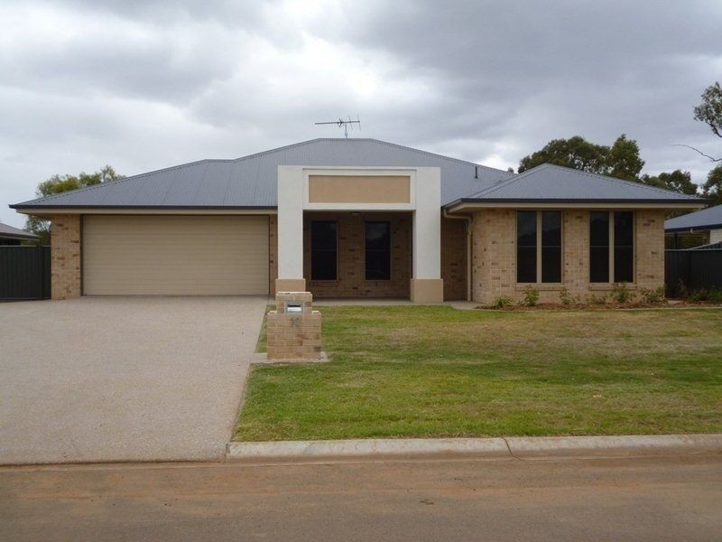 10 Layne Crescent, Chinchilla QLD 4413