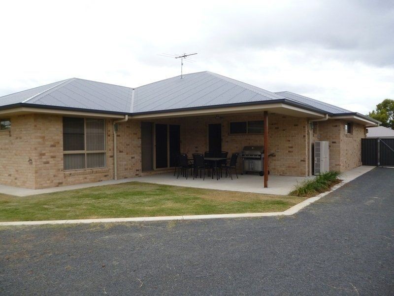 10 Layne Crescent, Chinchilla QLD 4413